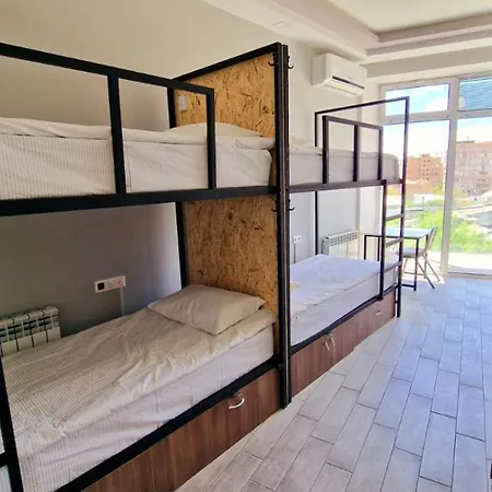 Puzzle Space Hostel Yerevan Exterior photo