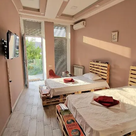 Puzzle Space Hostel Yerevan Exterior photo