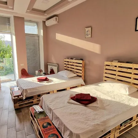 Puzzle Space Hostel Yerevan Exterior photo