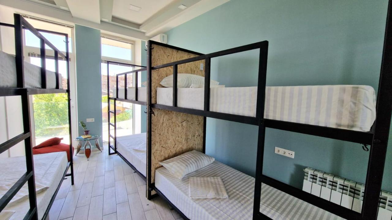Hostel Puzzle Space *